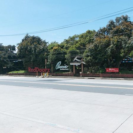 Reddoorz Premium @ Ouan'S The Farm Resort Lucena Exterior photo