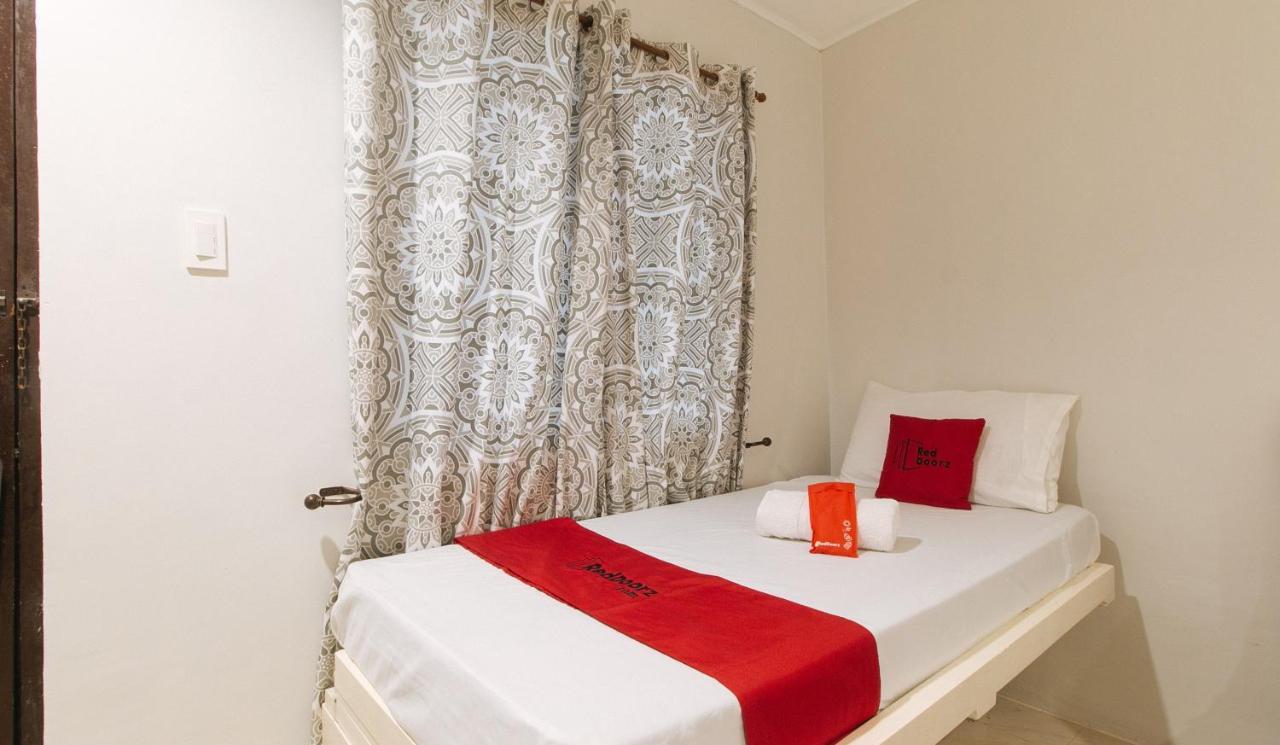 Reddoorz Premium @ Ouan'S The Farm Resort Lucena Exterior photo